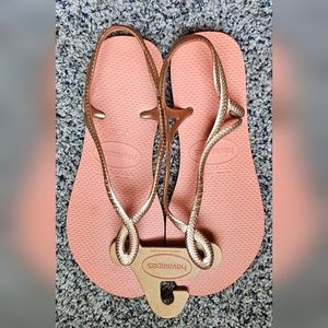 Havaianas Sandals 7/8W Rose Gold Straps